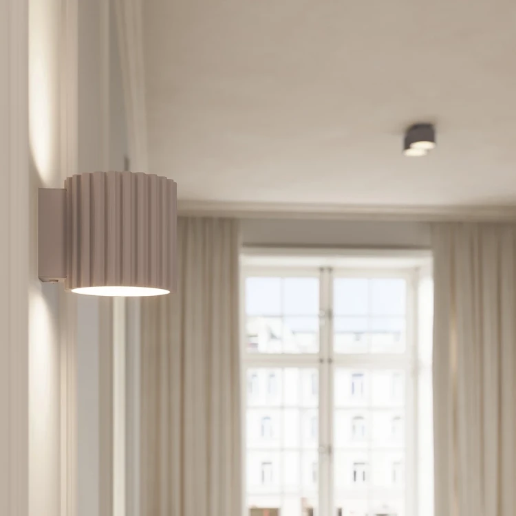 pol_pl_Plafon-AURA-1-taupe-Gx53-5659_4.webp