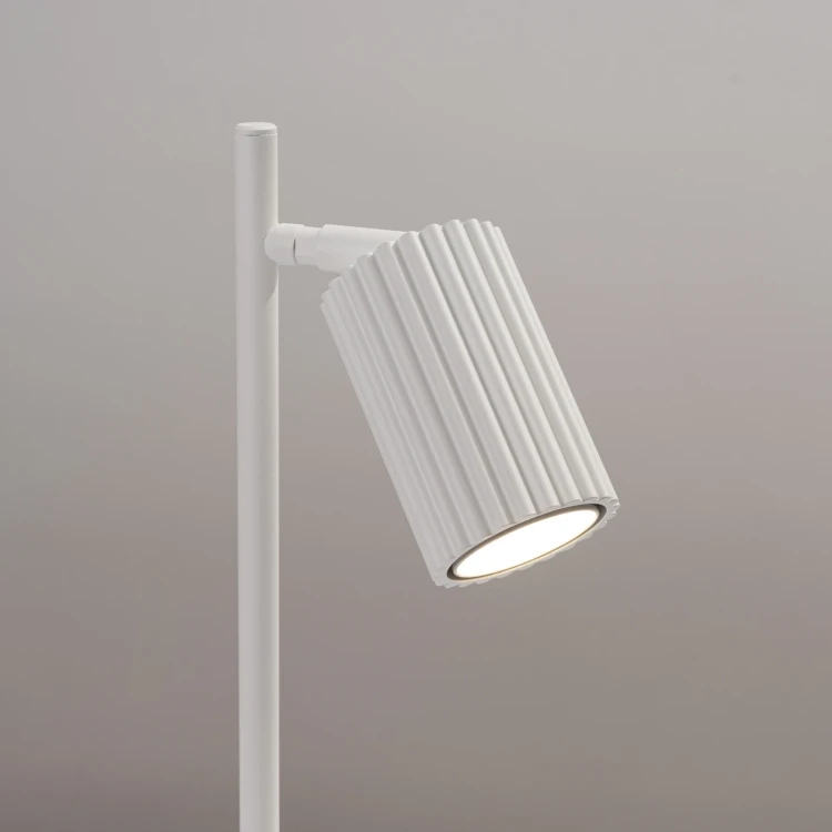 pol_pl_Lampa-biurkowa-KARBON-biala-3973_8.webp