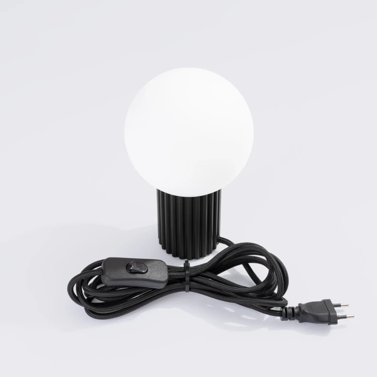 pol_pl_Lampa-biurkowa-HALO-czarna-5356_8.webp